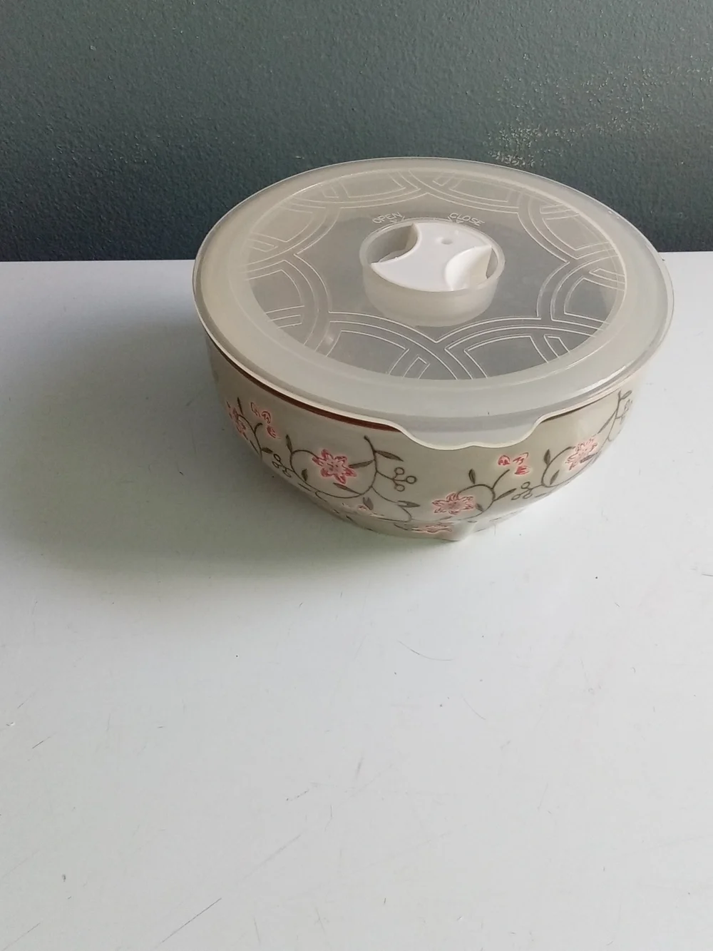 Ceramic Floral Storage Bowl with Vented Lid Pink Cherry Blossom Microwave‎ Safe